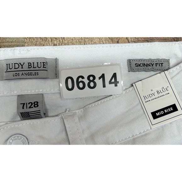 Judy Blue Jeans Womens Junior 7/28 White Distressed Skinny Actual 28X27 Ankle - Picture 12 of 12